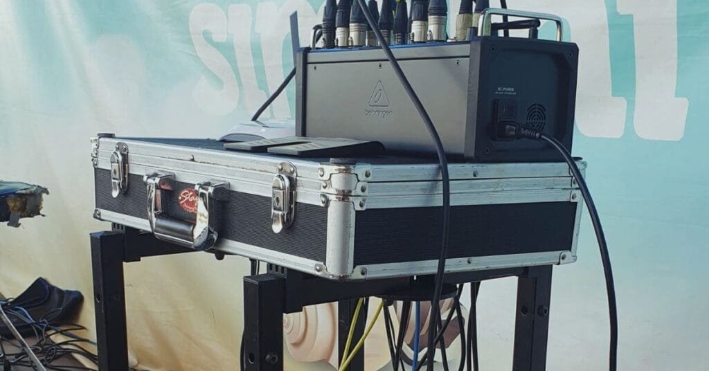 audio mixer stand